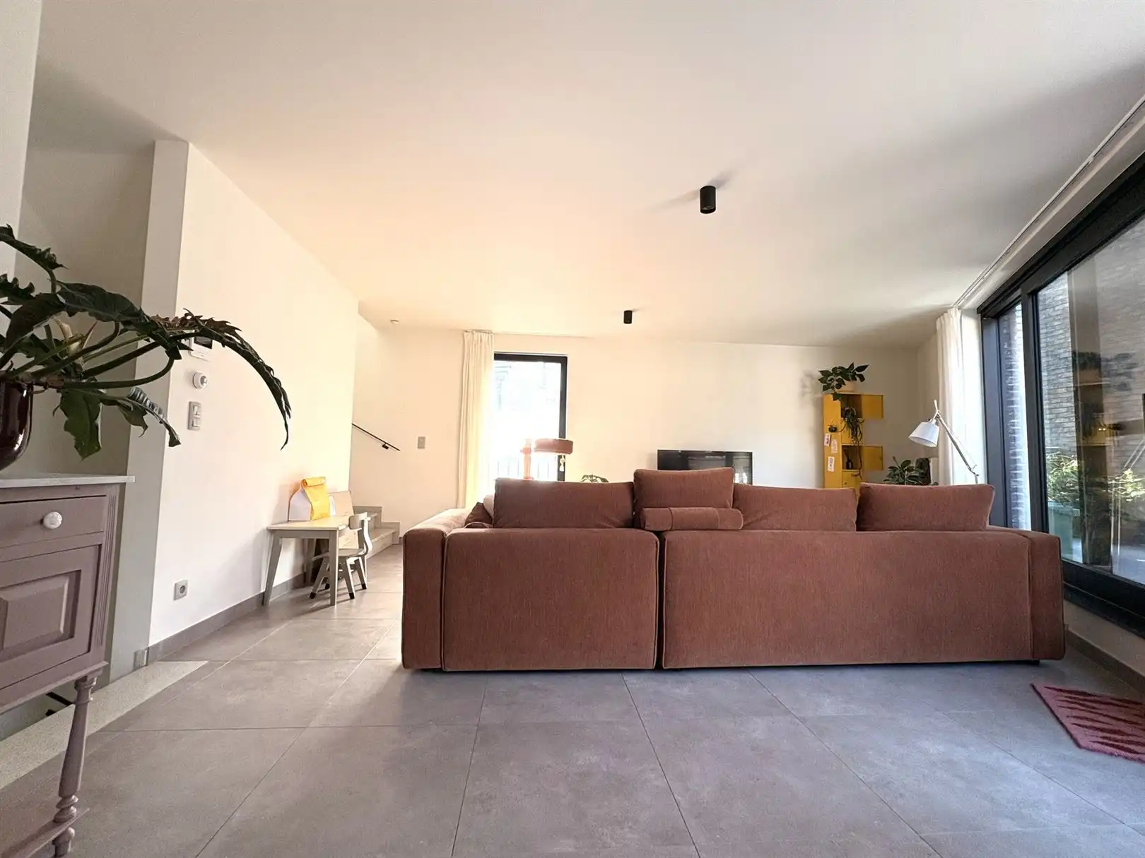 Prachtige nieuwbouw woning half open bebouwing foto 4