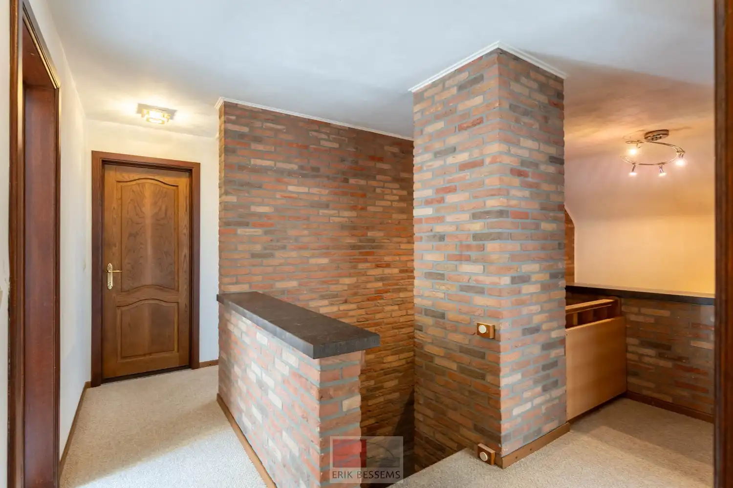 Vrijstaande woning gelegen op een royaal perceel van maar liefst 990 m² en beschikt over een bewoonbare oppervlakte van circa 221 m² foto 21