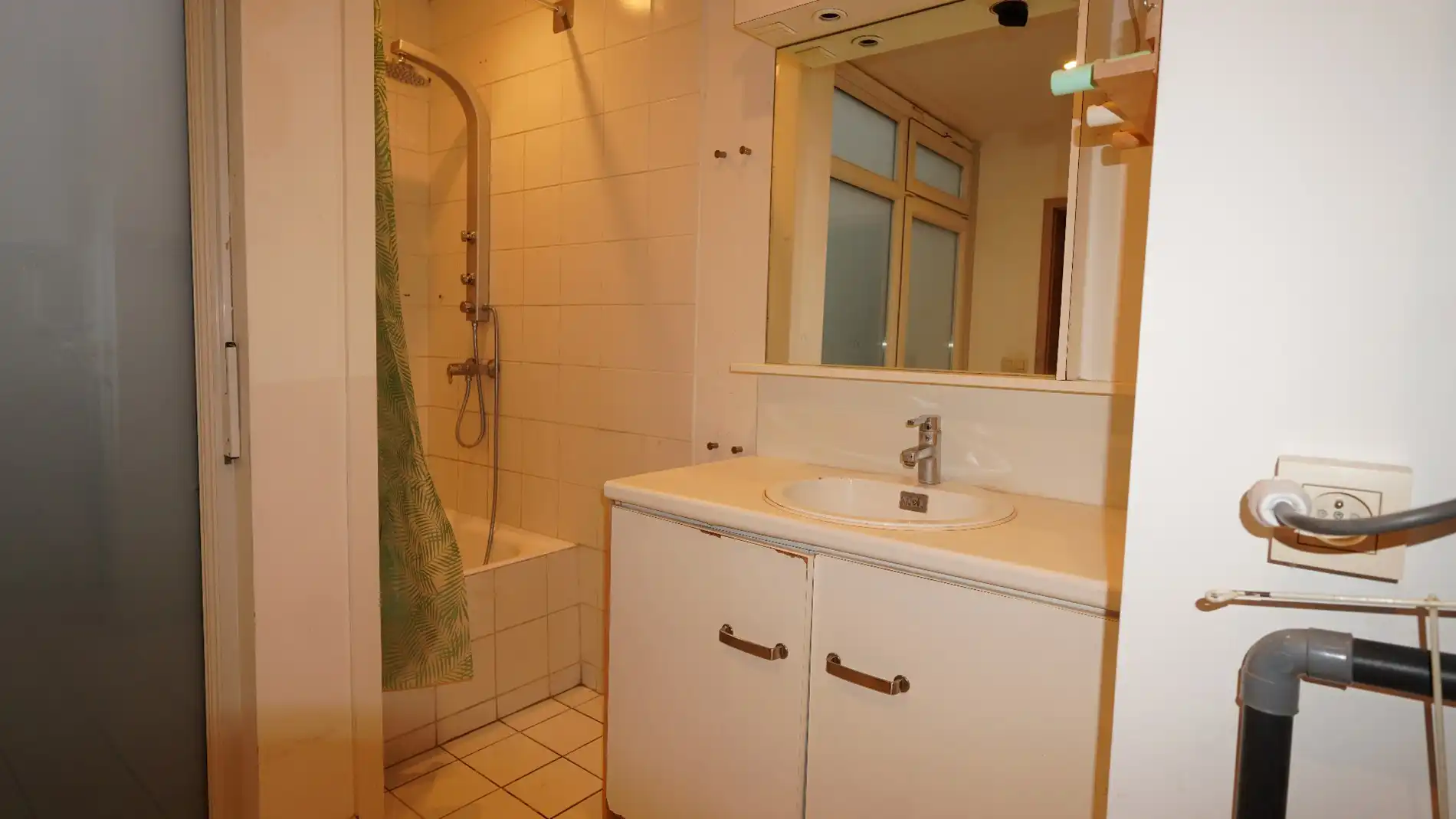 Gelijkvloers te huur in het centrum van Lokeren foto 5