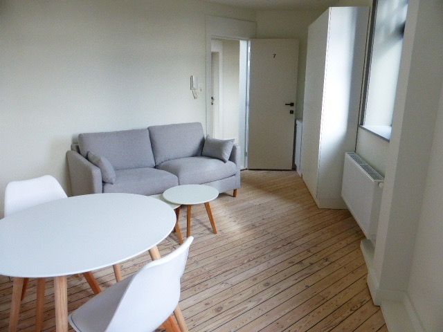 Bemeubelde studio in het centrum van Gent te huur foto 2