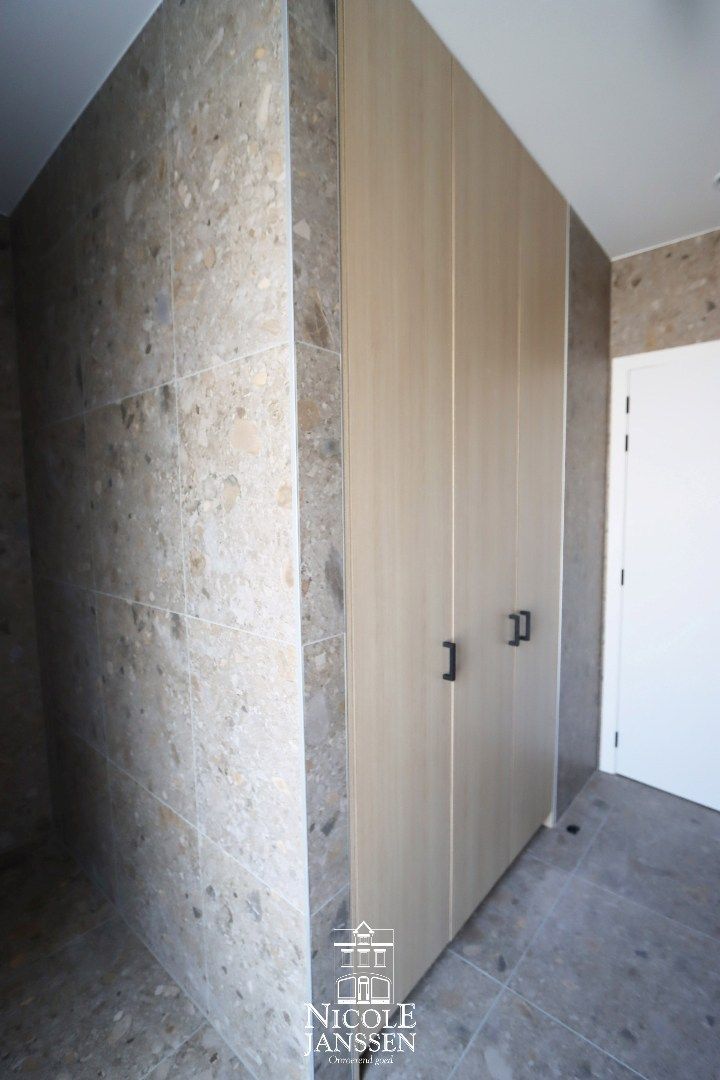 Penthouse met twee autostandplaatsen foto 11