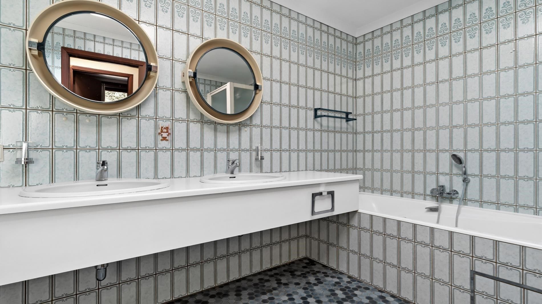 4000 m² grond met Feestzaal en woning  foto 15