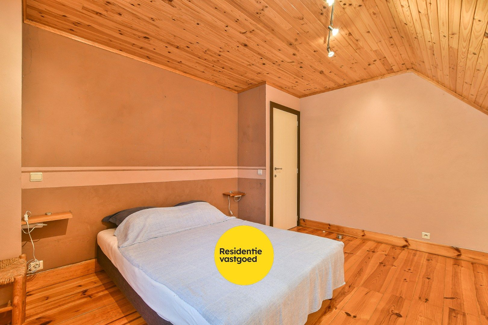 Instapklare halfopen woning in De Haan – vlak bij strand, duinbossen en halte kusttram foto 28