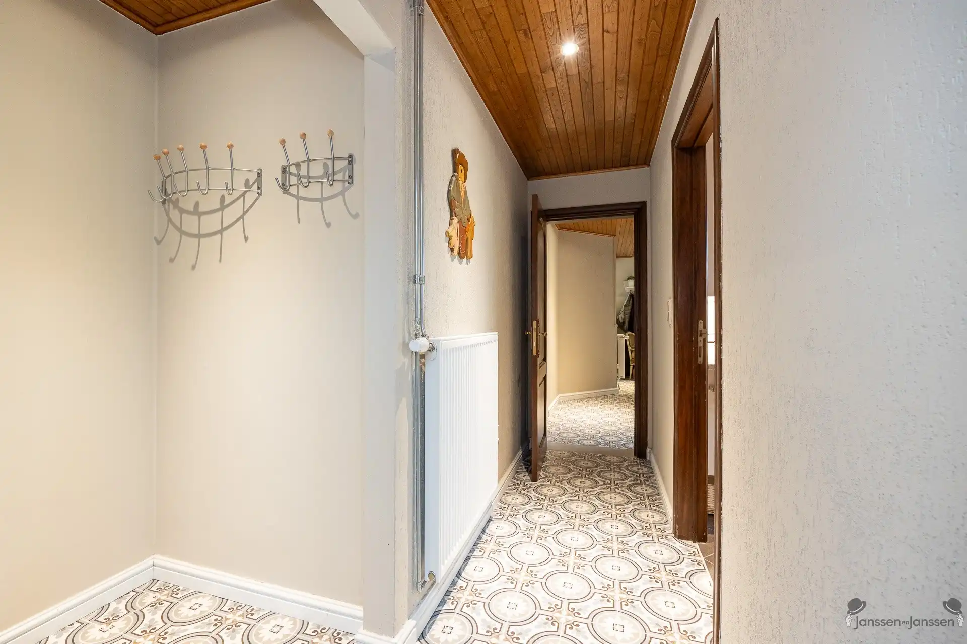 Gerenoveerde boerderij met landelijk zicht foto 5