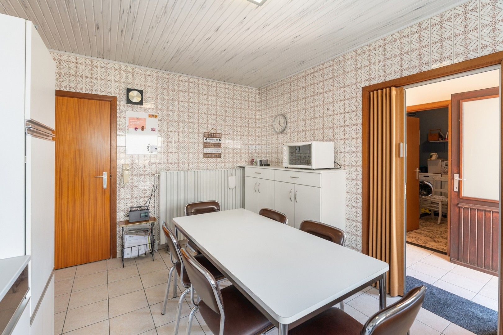 Ruime alleenstaande villa-bungalow met zongerichte tuin en garage foto 7