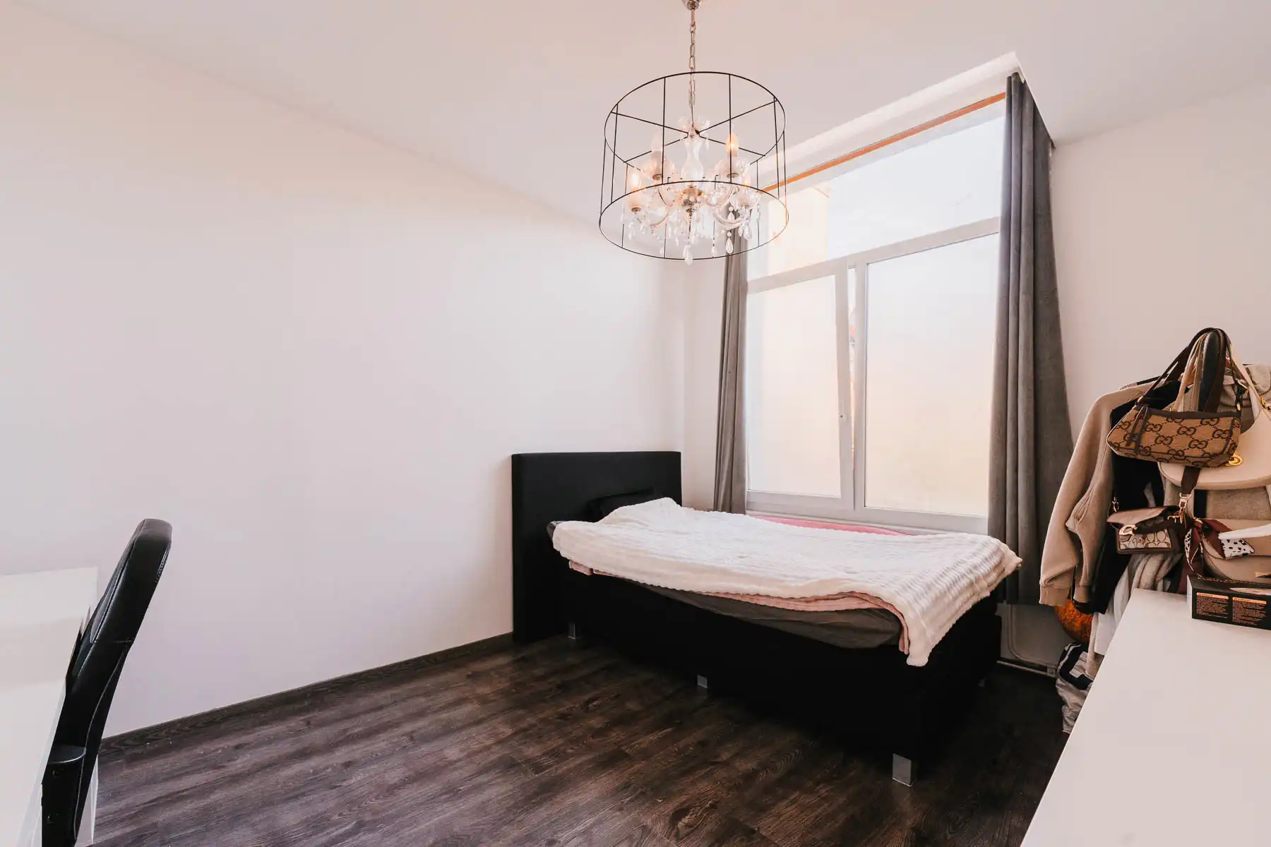 Verrassend ruime woning met sfeervolle leefruimte foto 23