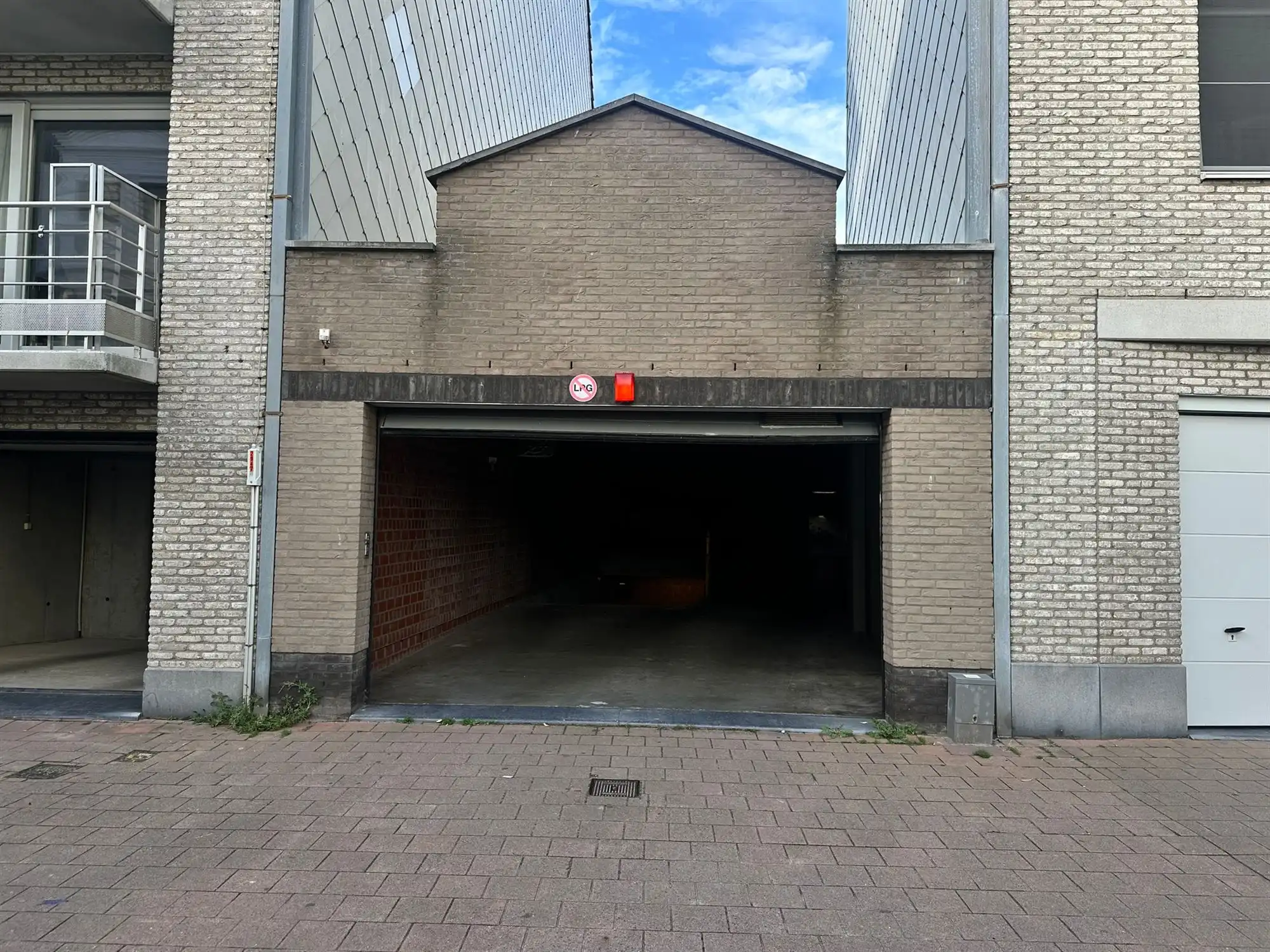 Grote (dubbele) garage in centrum! foto 7