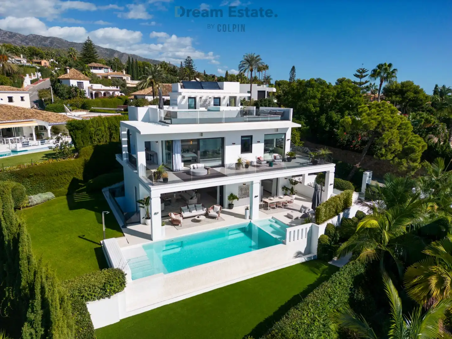 Stunning modern luxury villa te Nagueles (Golden Mile) foto {{pictureIndex}}