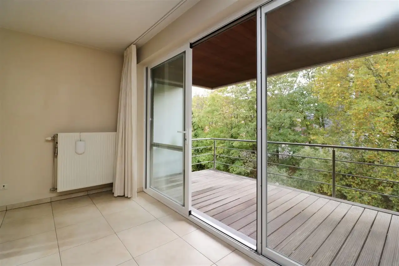 Appartement met 2 slpk., autostaanplaats en terras in centrum Aarschot foto 4