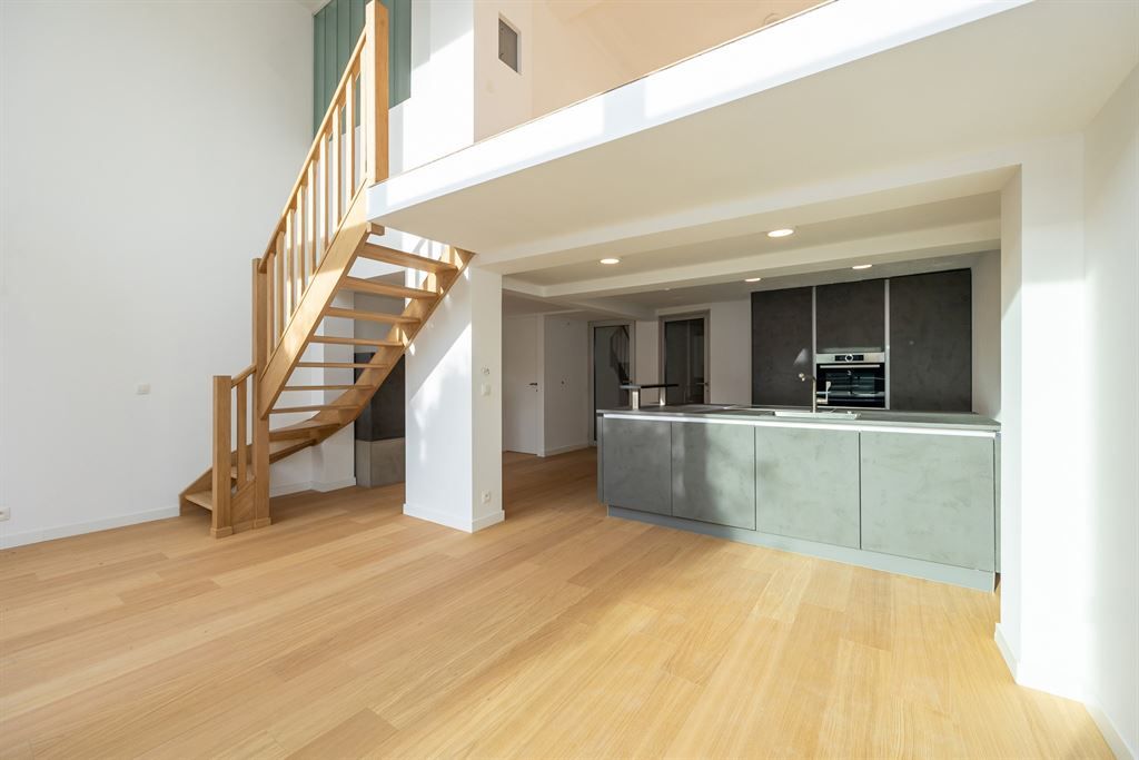 Gerenoveerde woning met zuidgerichte tuin foto 8