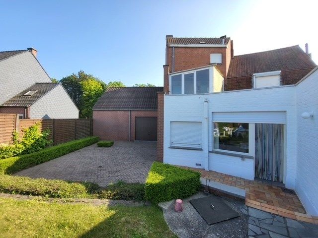 2 woningen en 2 garages te Wevelgem! foto 23