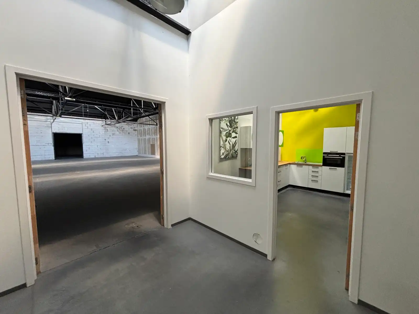 Winkelpand met showroom & magazijn te huur – Lier (1.000 m²) foto 8