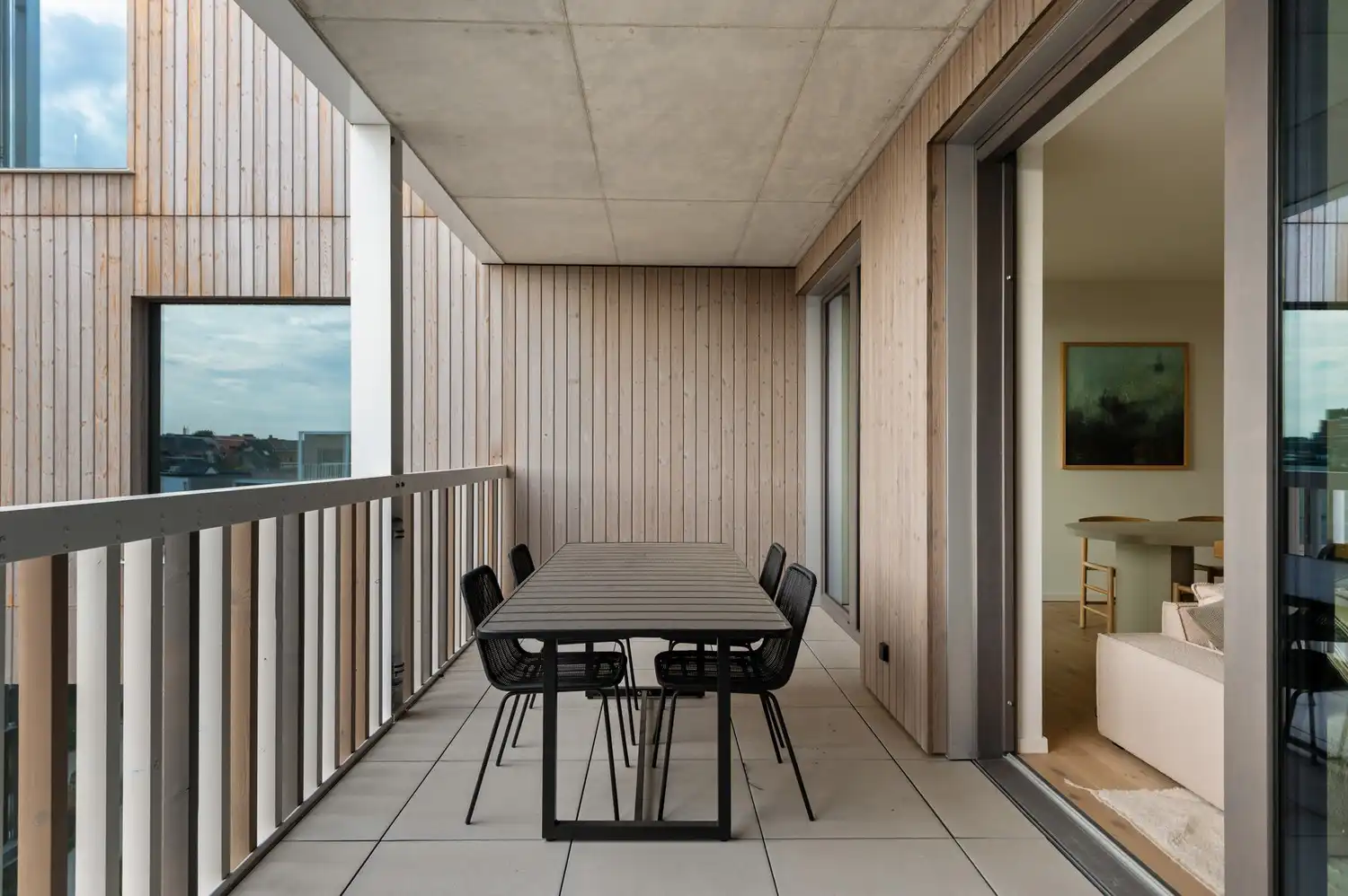 Twee slaapkamer appartement met ruim overdekt terras in De Lesselier foto 2