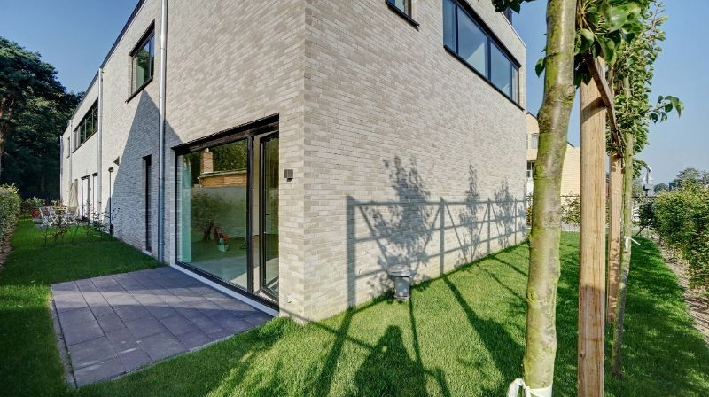 Instapklare duplex-woonst met aparte inkomhal en met privé tuintje met 2 terrassen foto 19