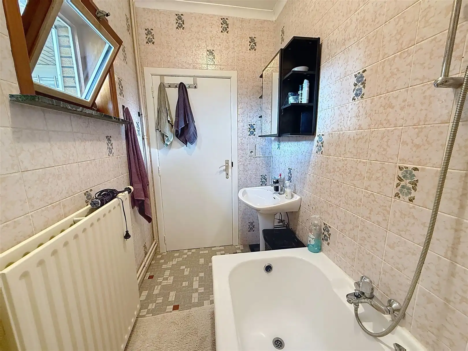 Open bebouwing, 3 slpks, tuin, terras, garage, 8a 67ca foto 24