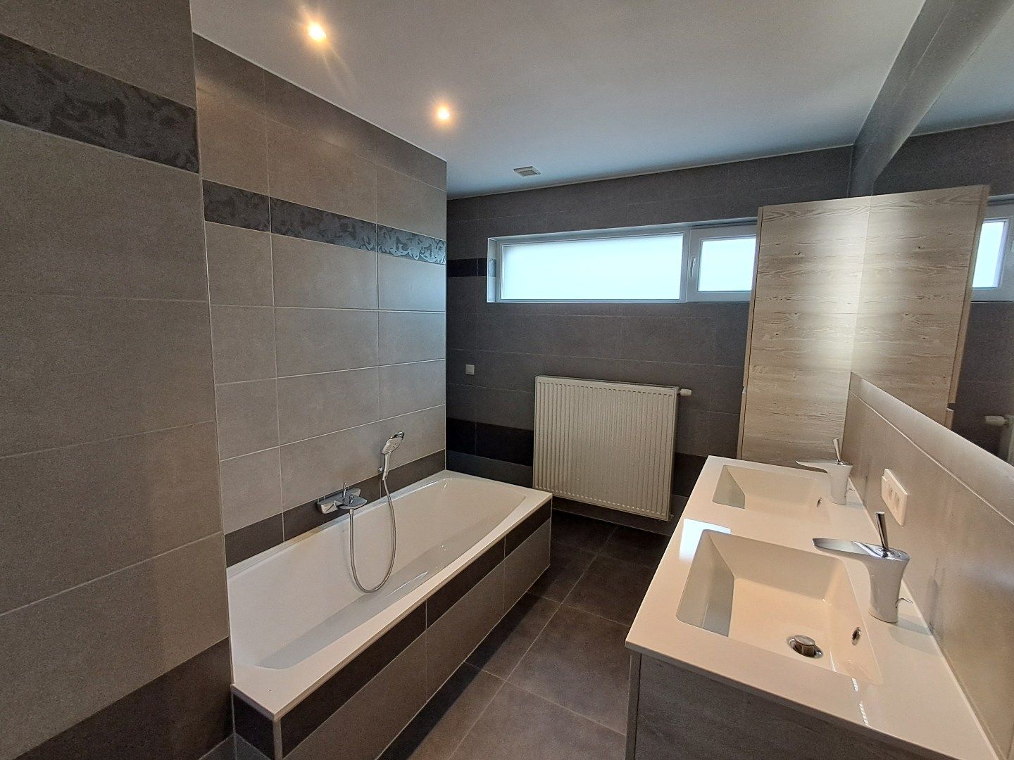 Ruime mooie woning te Maldegem! foto 9