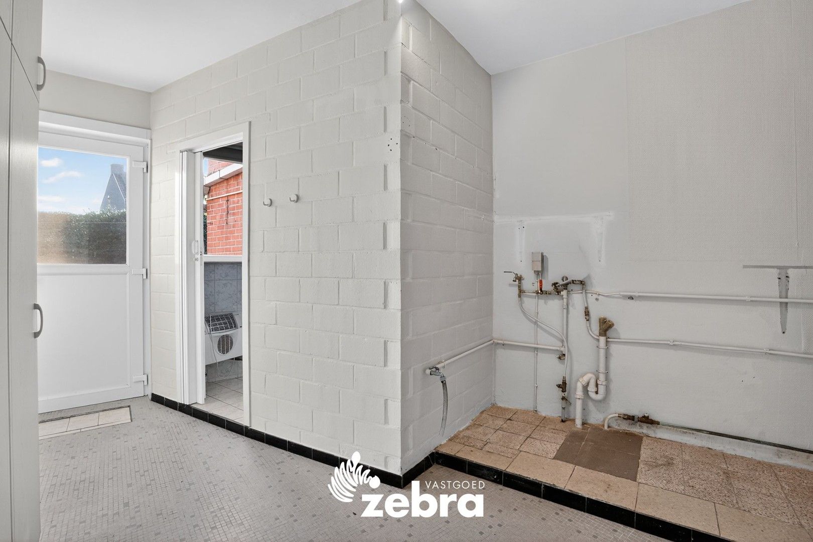 Ruime woning met 3 slaapkamers en garage nabij centrum Meulebeke! foto 14