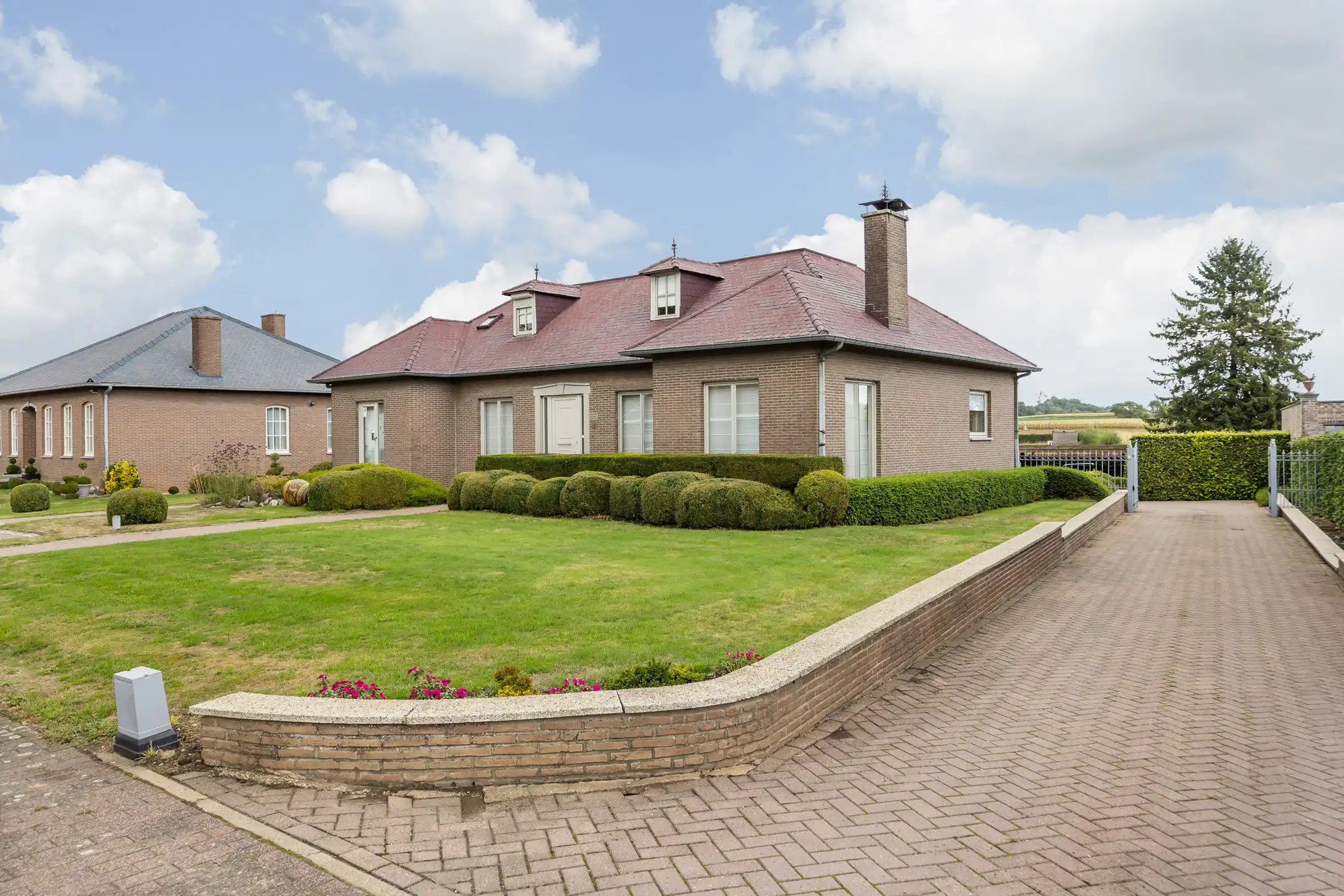 Vrijstaande bungalow met paardenweides op 84a39ca foto 7