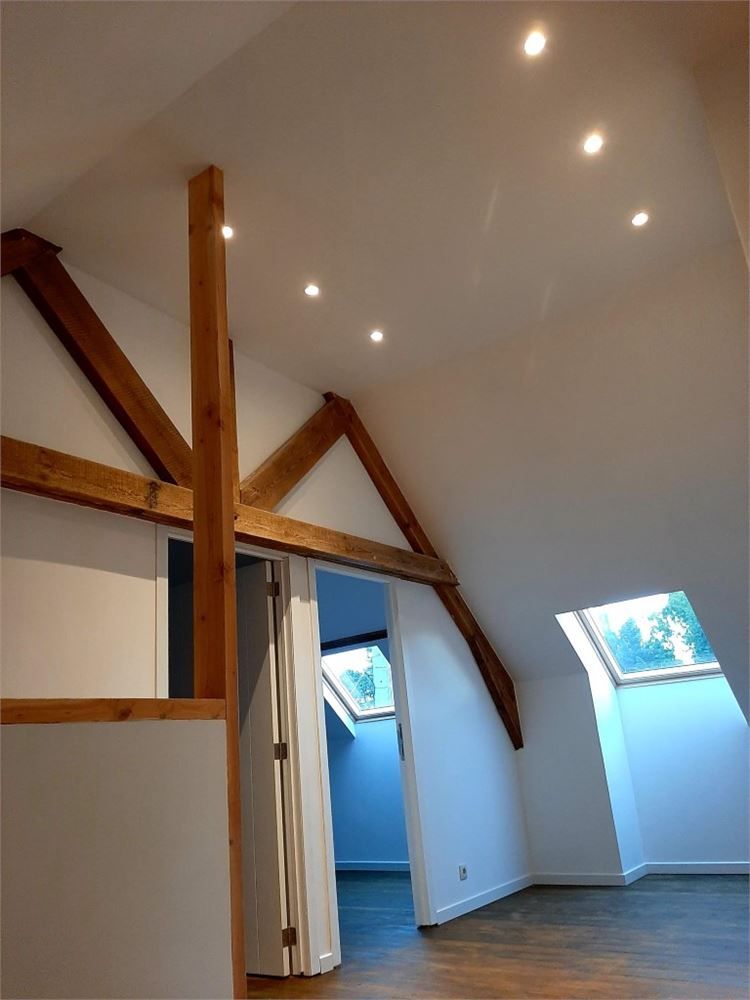 Alleenstaande woning met een zonnige tuin foto 10