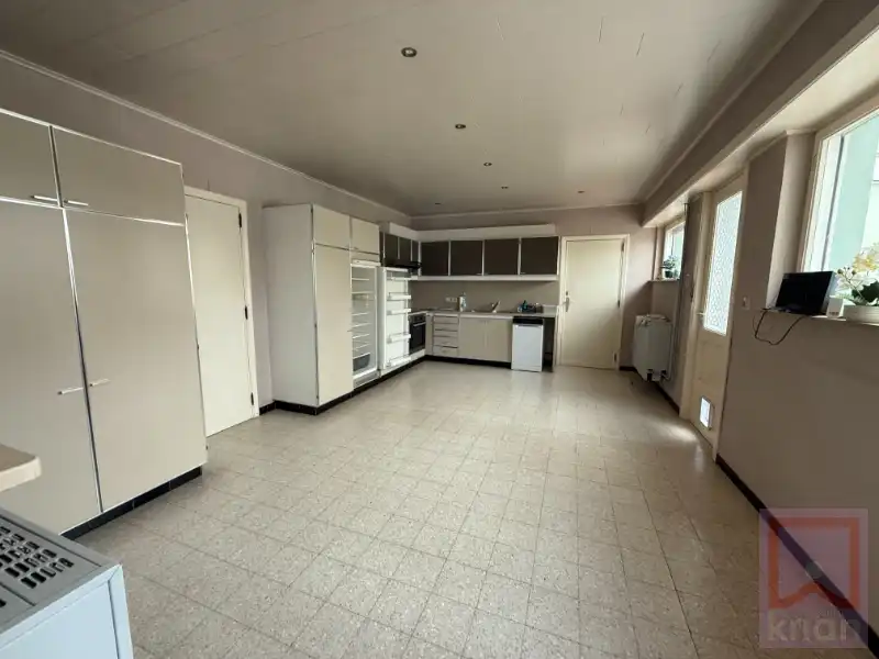 Ruime woning in groene villawijk! foto 7