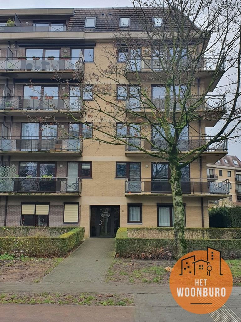 Appartement 4e Verd. rechts met garagebox foto {{pictureIndex}}