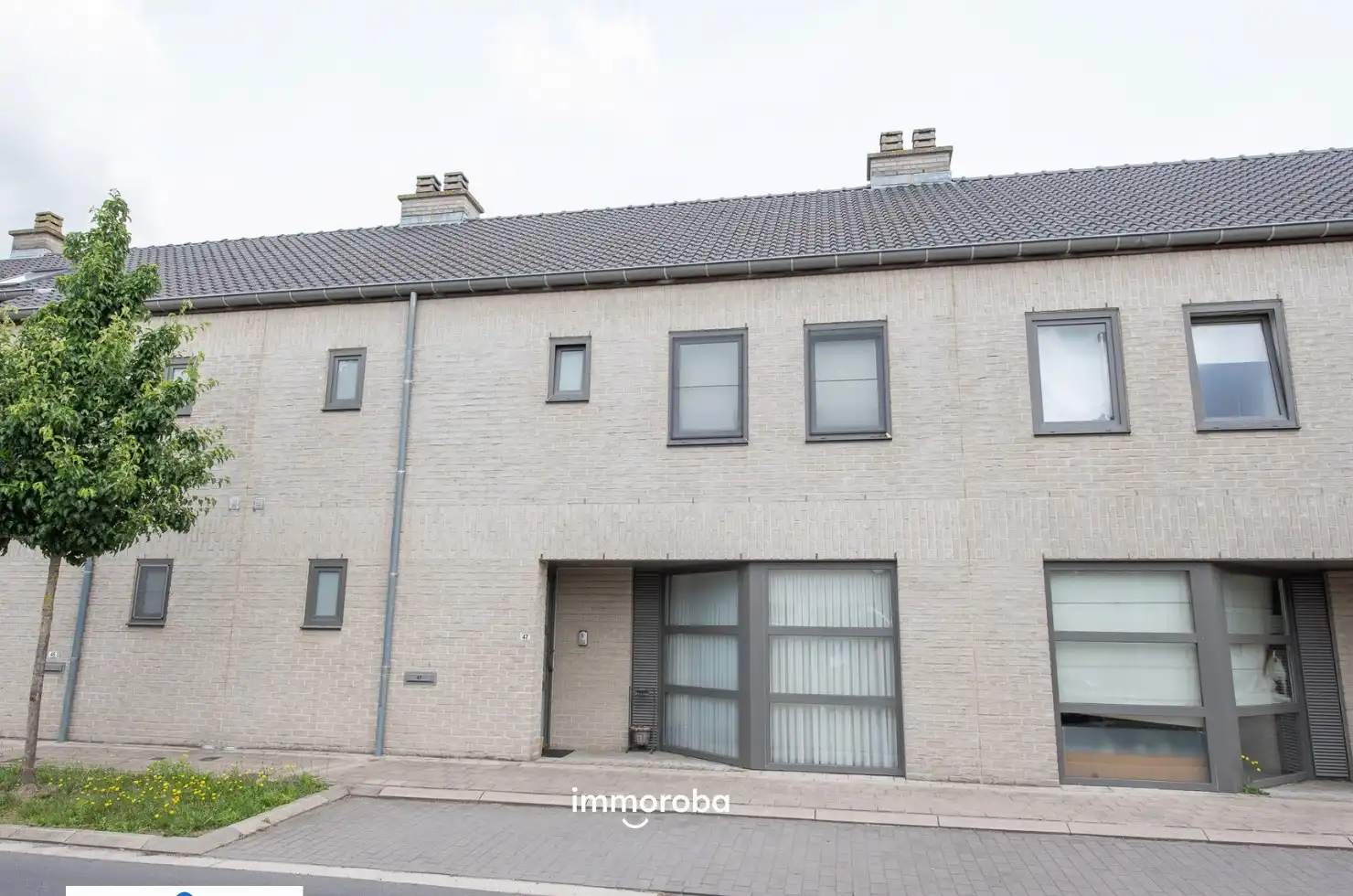 Ruime gezinswoning  te Zulte. foto {{pictureIndex}}