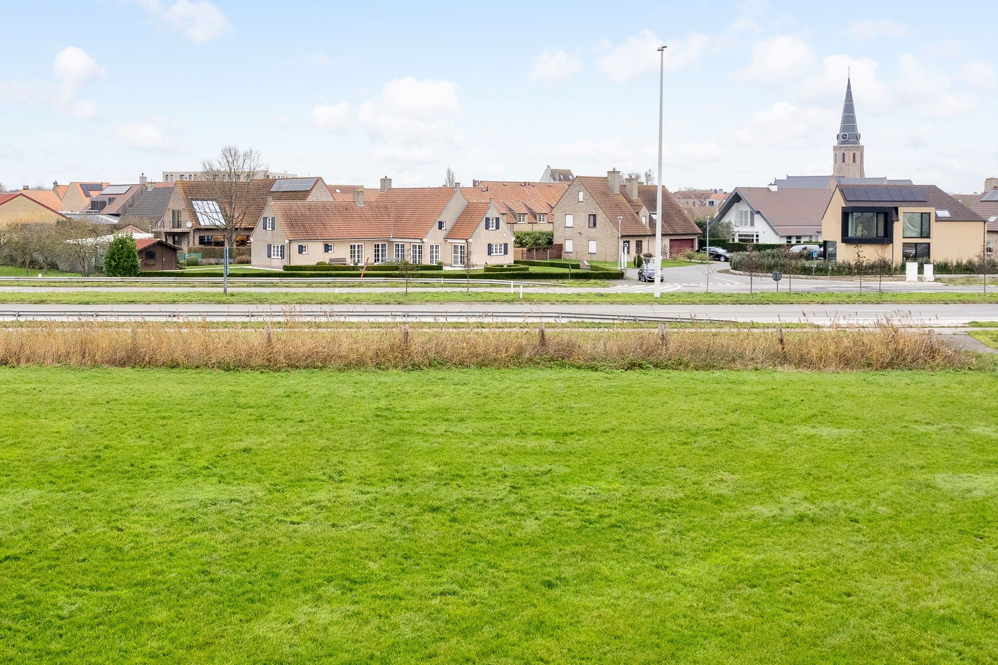 Instapklare en alleenstaande villa op 970 m² te Knokke-Heist. foto 5