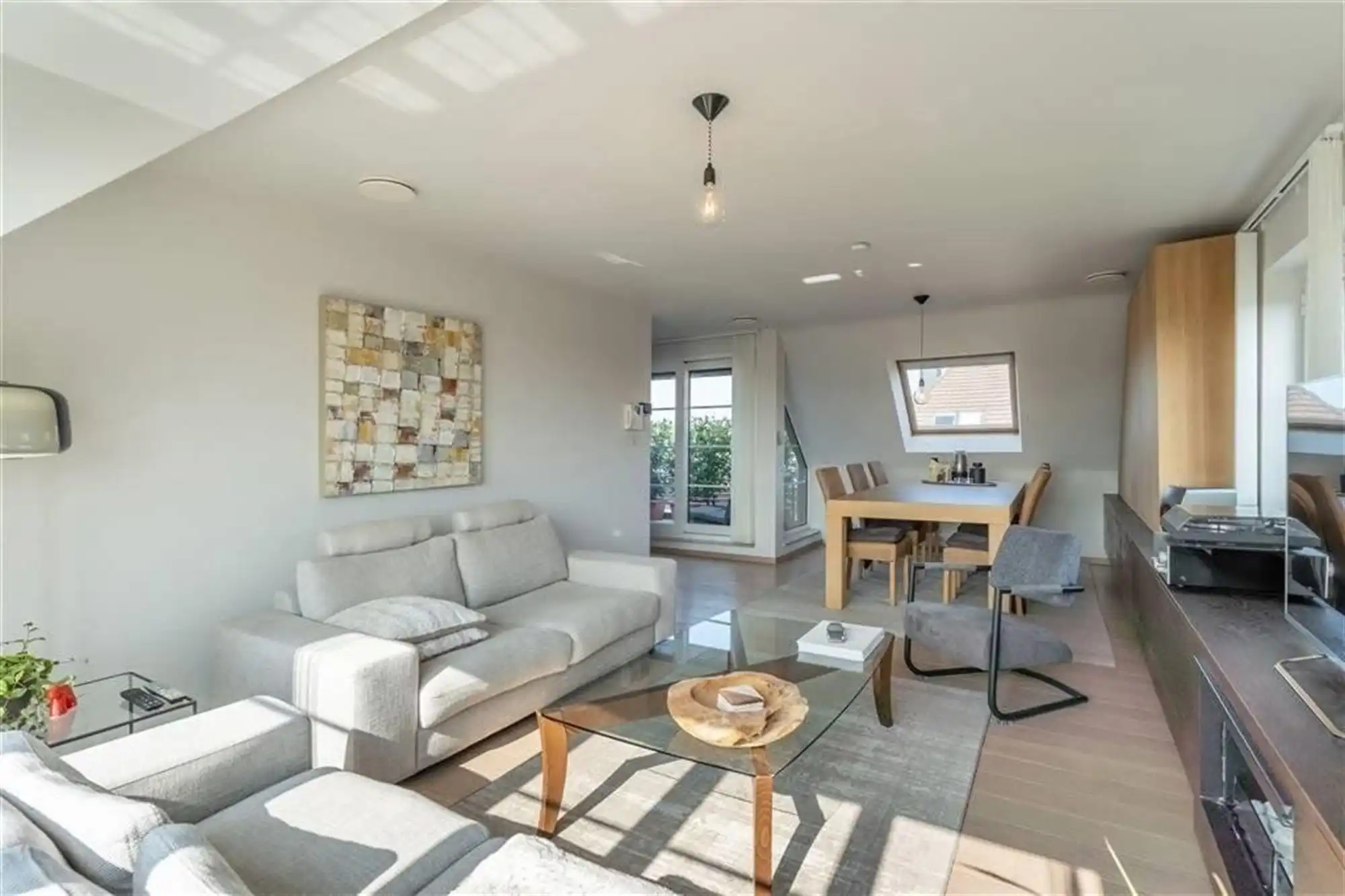 Zeer ruim appartement met 3 slaapkamers op toplocatie foto 2