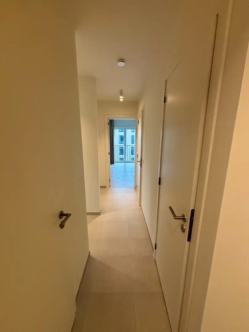 Ruimte en Comfort in Koningslo: Nieuwbouwappartement met 2 Slaapkamers, Bureau en extra Voorraadkamer foto 3