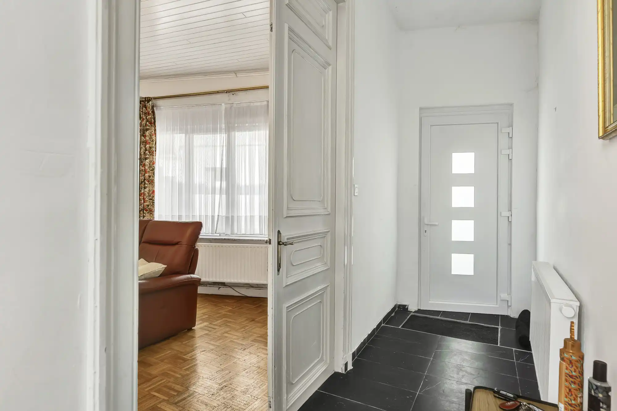 Te renoveren woning met EPC (D) en 4 slaapkamers in Aalst foto 2