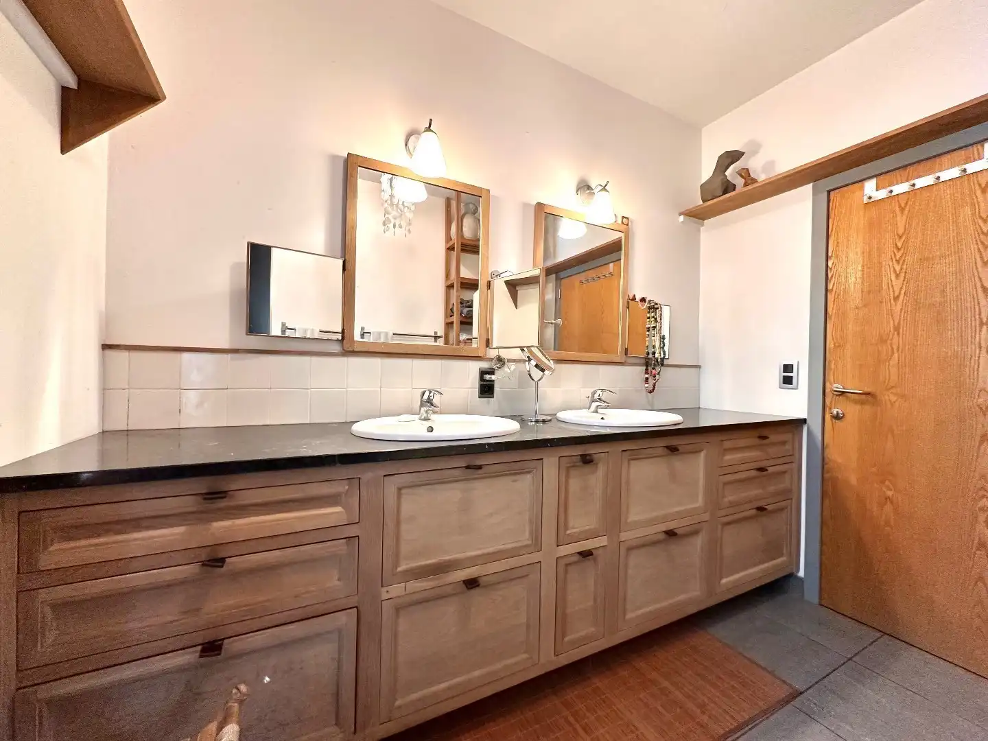 Unieke woning met werkplaats op toplocatie in Tongeren – industrieterrein Overhaam foto 40