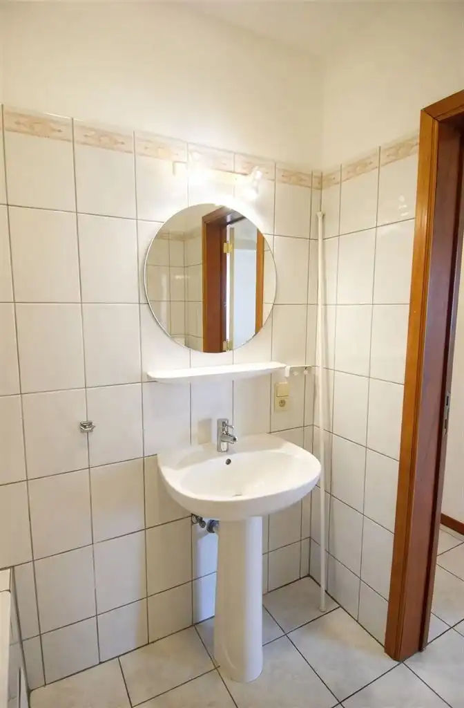 Gelijkvloers appartement met 2 slaapkamers en garagebox. foto 7