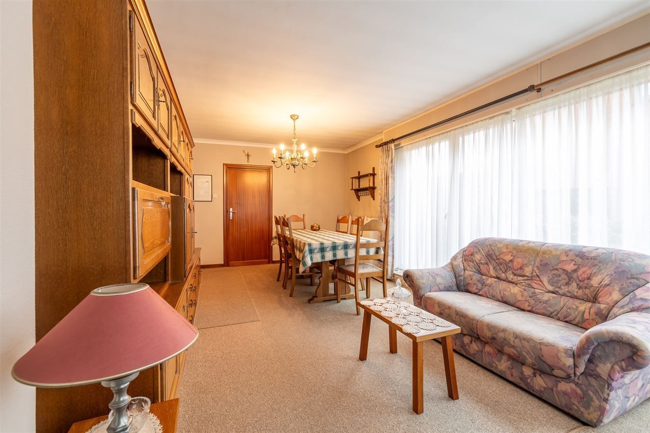 Te renoveren woning met 4 slk. in het hart van Averbode foto 6