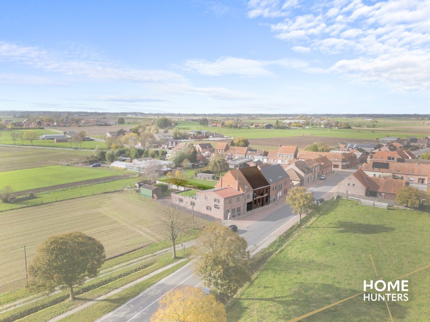 Renovatieproject met 4 slaapkamers, garage en ruime tuin foto 21