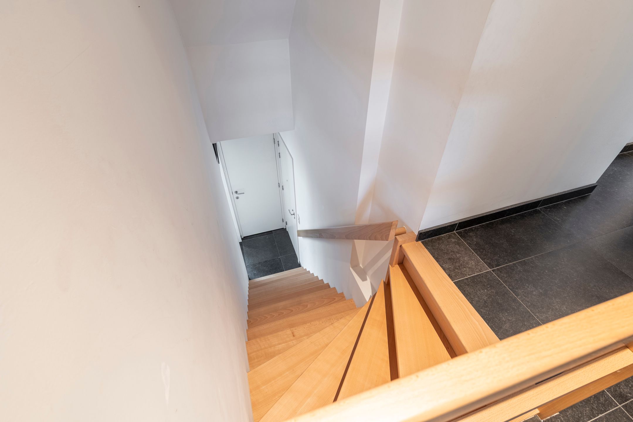 Uitstekend gelegen duplex met groot terras en 3 slaapkamers foto 11