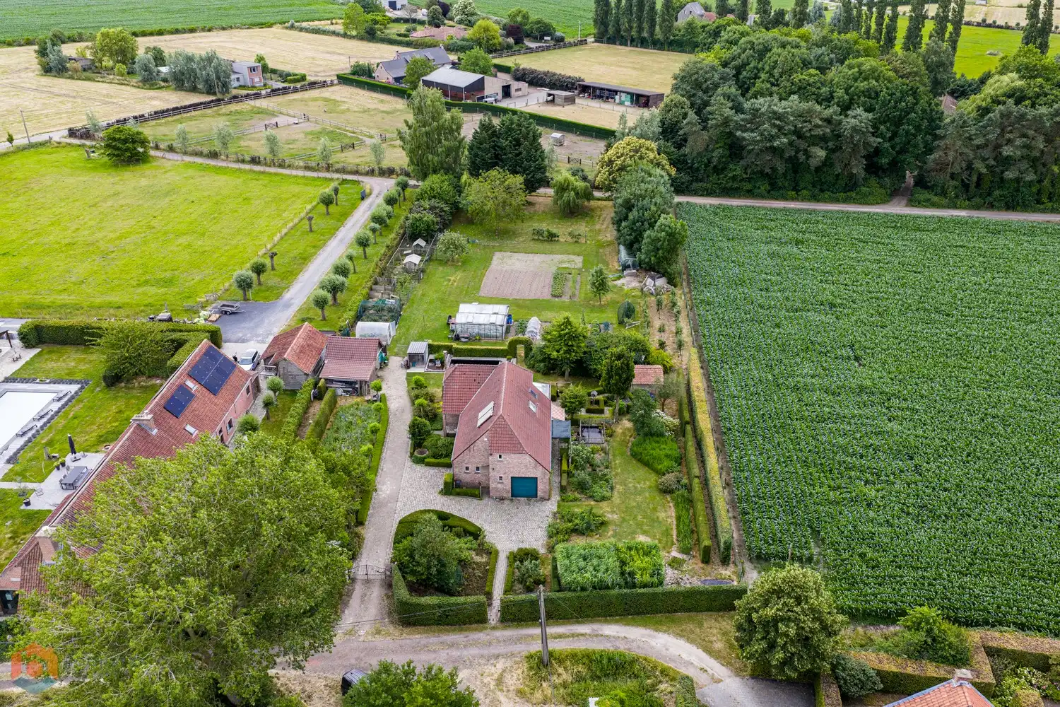 Hoeve op een ruim perceel van 5307 m² in prachtige groene omgeving foto 26