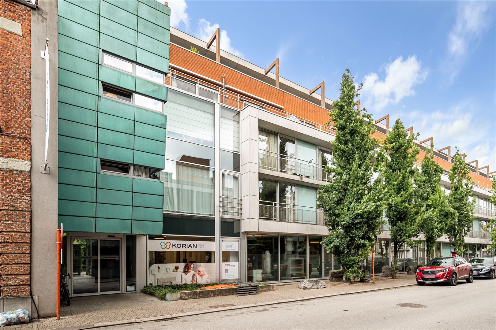 Goedgelegen aangename assistentiewoning nabij stadscentrum Sint-Niklaas foto {{pictureIndex}}