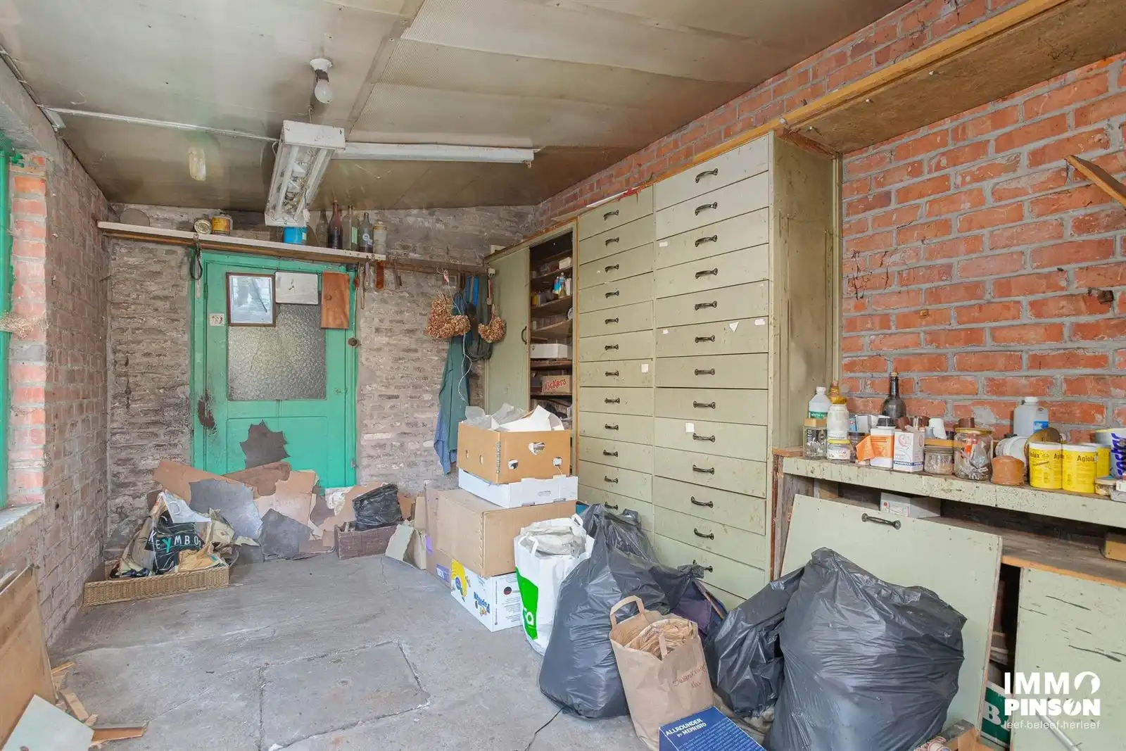 Woning met potentieel in dorpscentrum foto 16