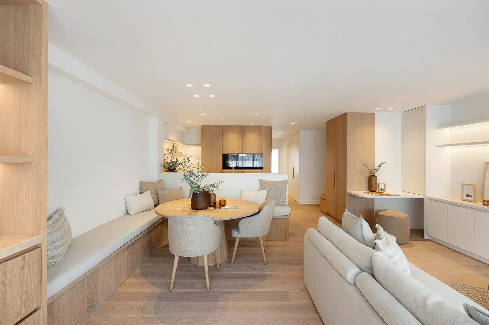 Gerenoveerd appartement met 3 slaapkamers en zijdelings zeezicht. foto 7