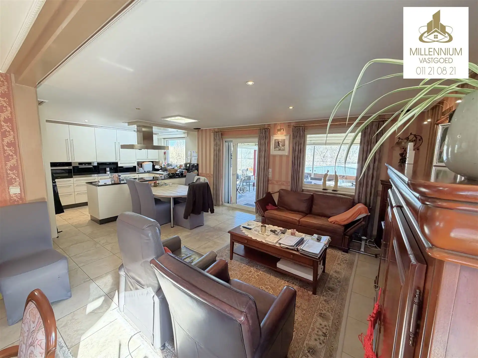 Commercieel gebouw foto 10