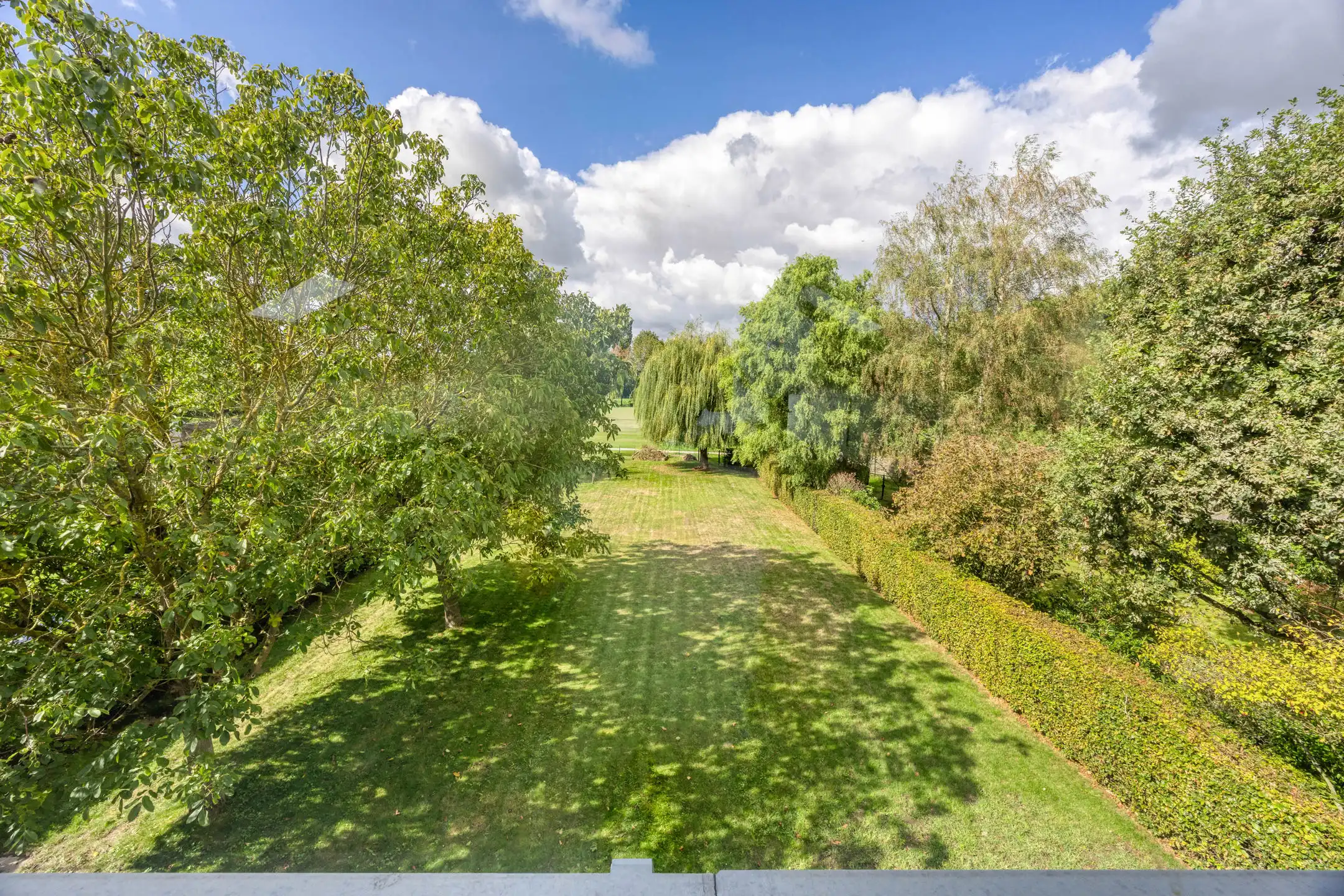 Ruime villa met prachtig groen verzicht foto 37