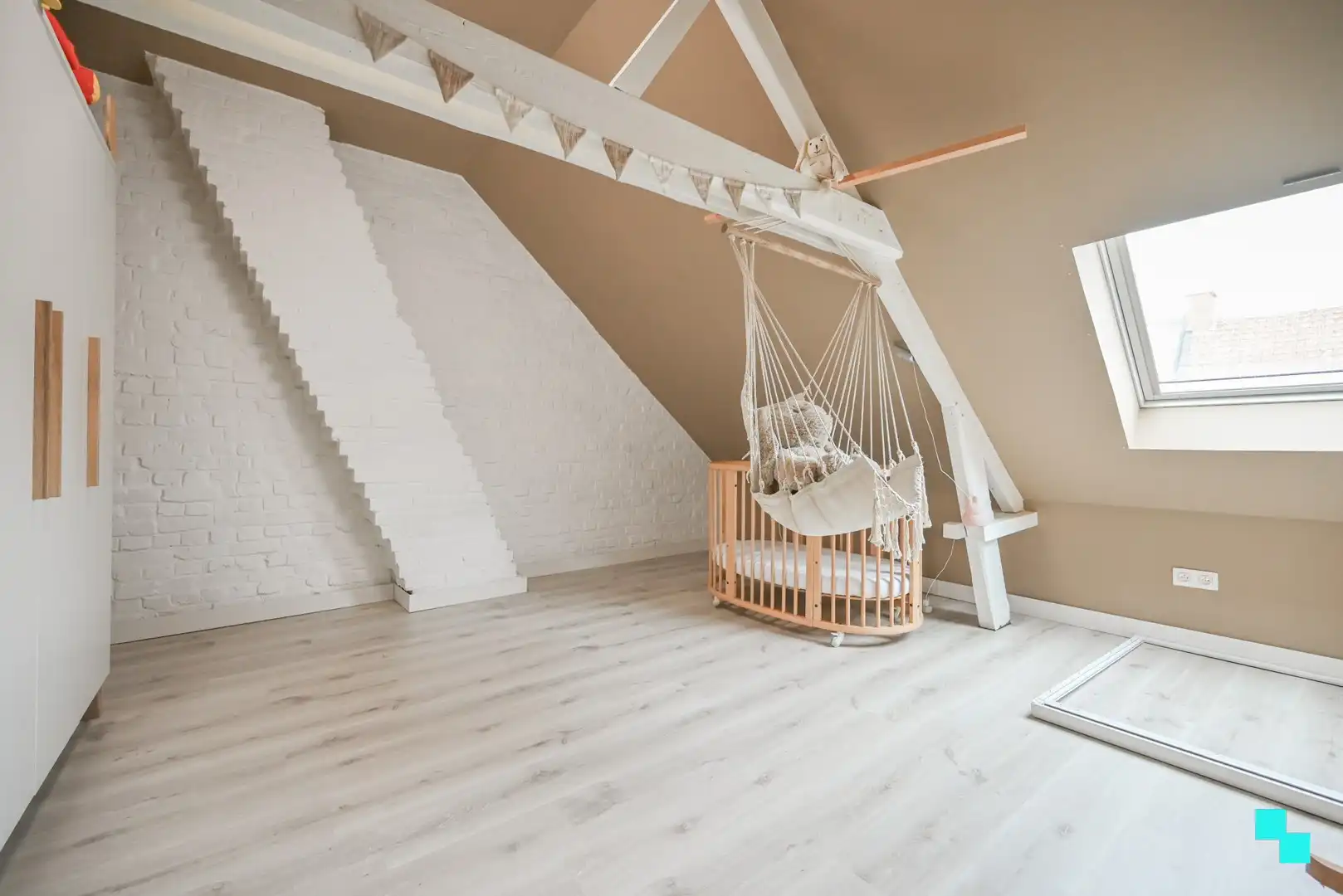 Compleet gerenoveerde ééngezinswoning met 3 slaapkamers en gezellige tuin foto 19