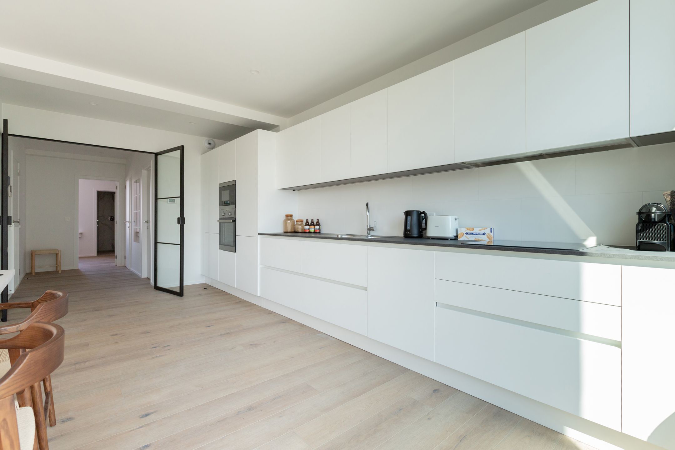 Centrum: Gemeubileerd appartement met 2 slaapkamers! foto 4