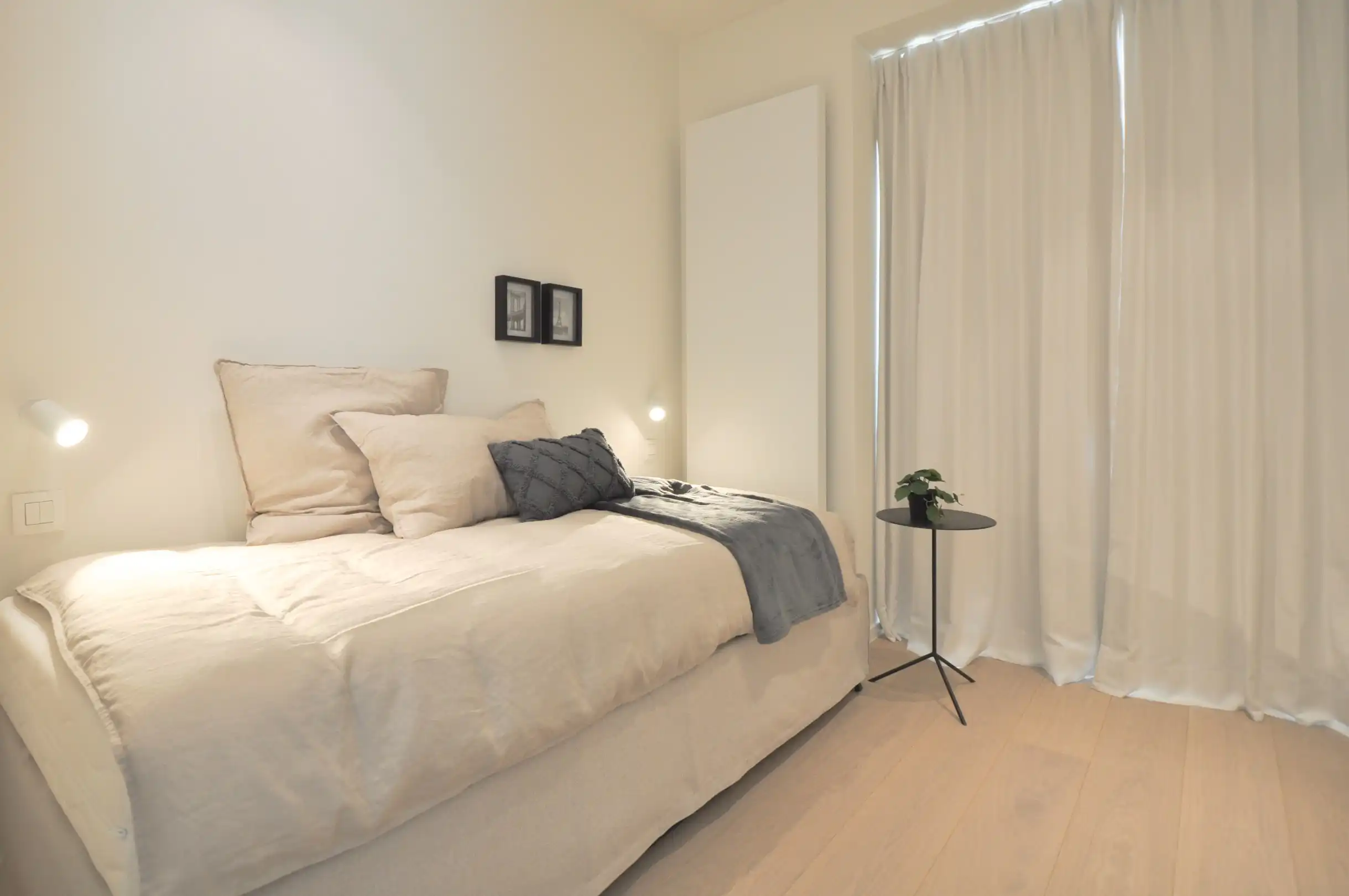 Volledig gerenoveerd hoek-appartement met een ruim zuid gericht terras gelegen aan de Zeedijk in het Zoute. foto 17