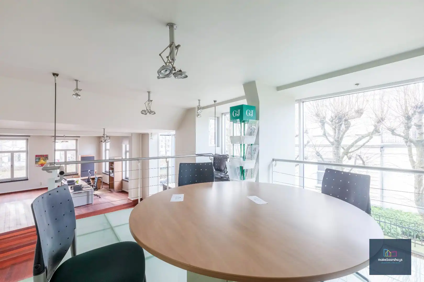 Luxueuze kantoorloft met inpandige staanplaats  en kelderberging  te Coupure Rechts.  foto 16