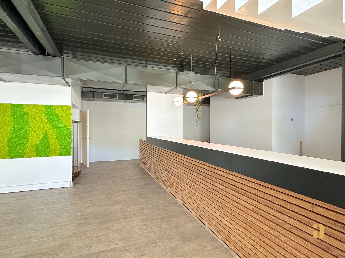 Architecturaal handelspand van 760m2 in Gent-Sint-Amandsberg foto 3