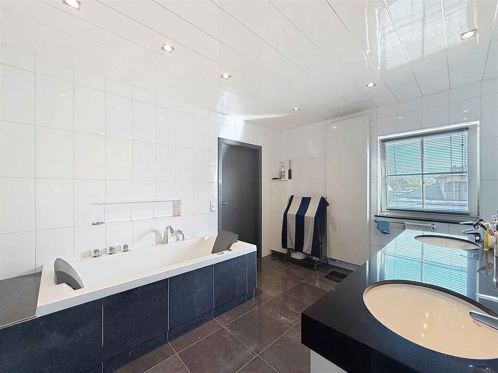 Instapklare woning, 3/5 slpks, tuin, terrassen, garage, 12a 65ca foto 28