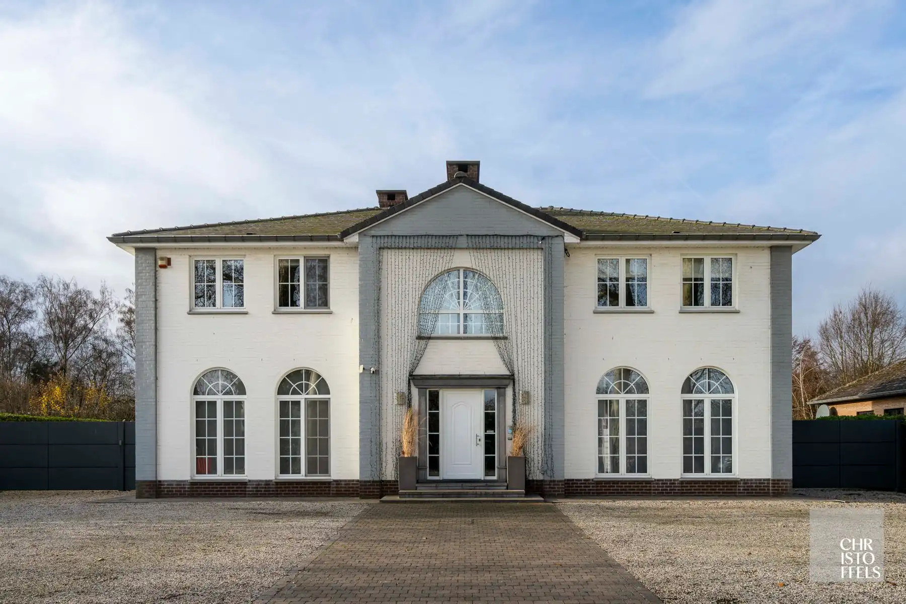 Tijdloze elegante villa met praktijkruimte (422 m²) op perceel van 1.672 m² foto 29