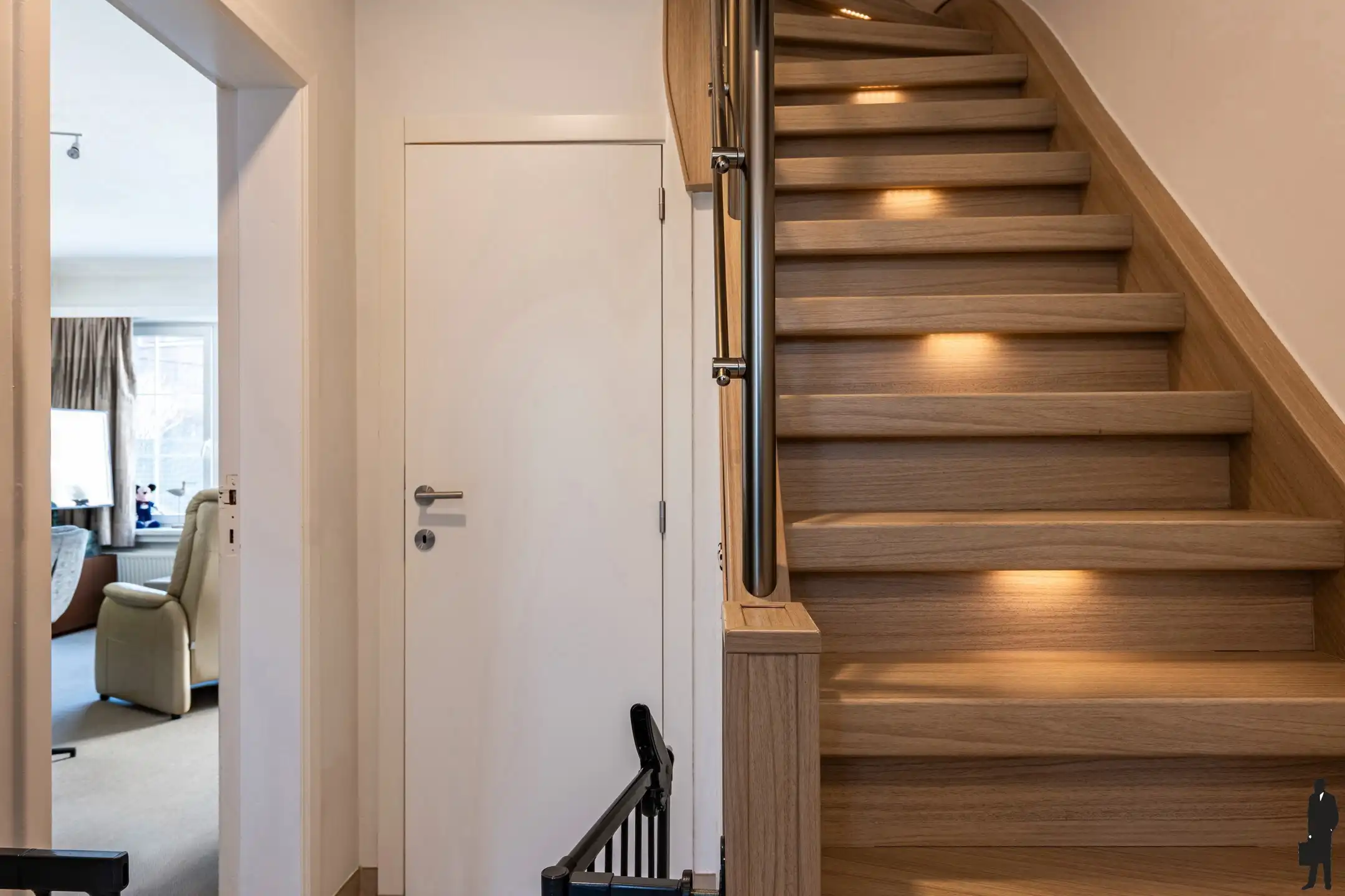 Instapklare HOB met 5 slpks, garage & zonnige tuin te Edegem foto 7