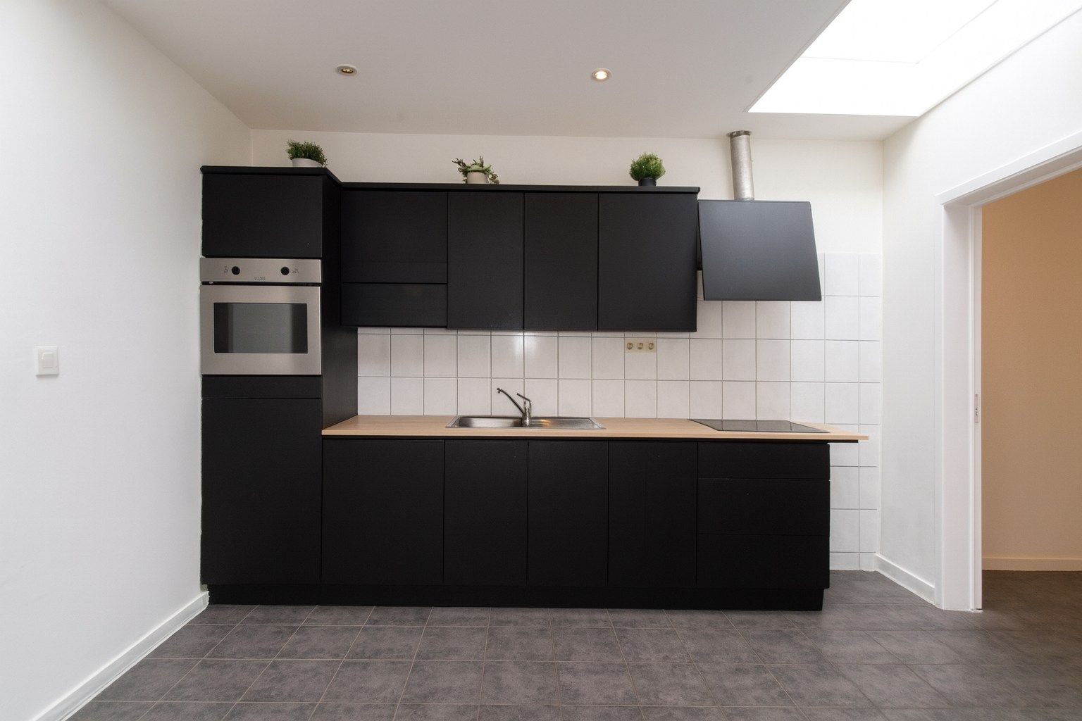 Te koop: Charmante centraal gelegen stadswoning met vijf slaapkamers in hartje Sint-Niklaas! foto 6